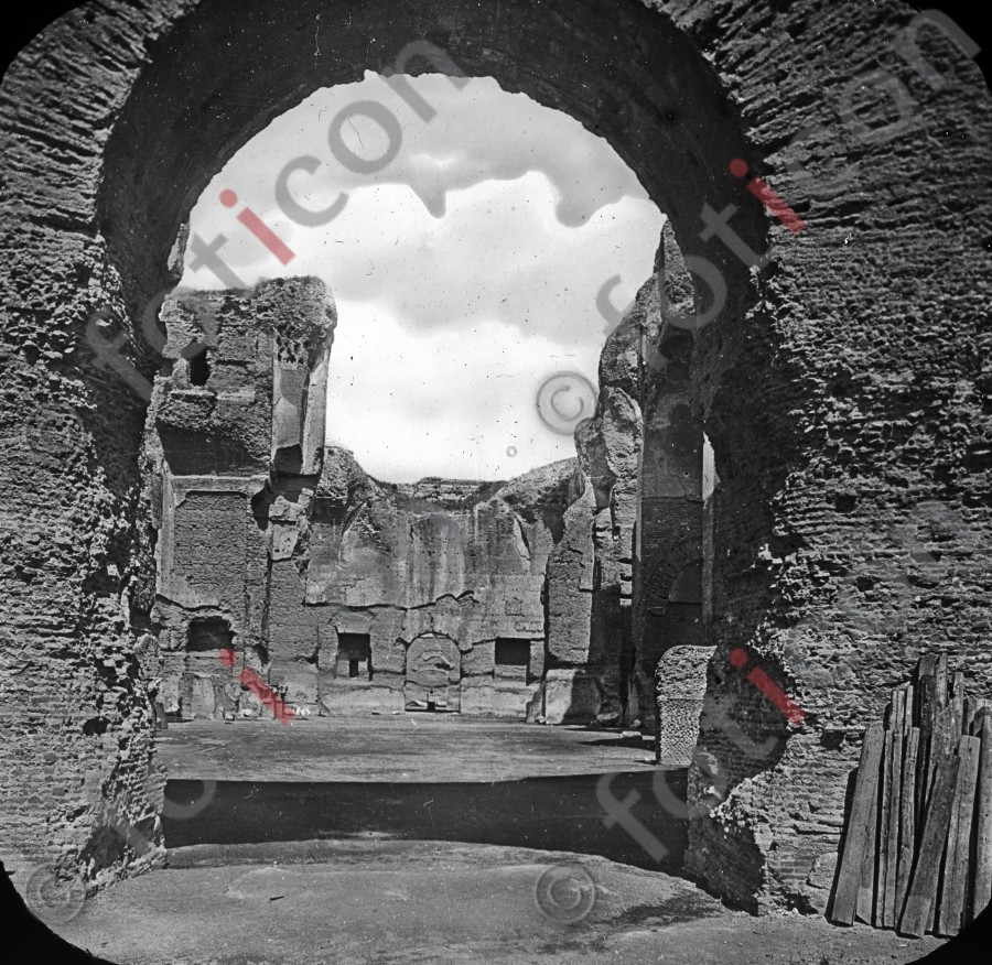 Caracalla-Thermen (foticon-simon-033-057-sw.jpg)